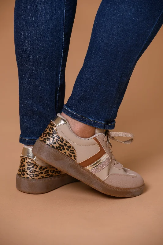 Leopard Trainer