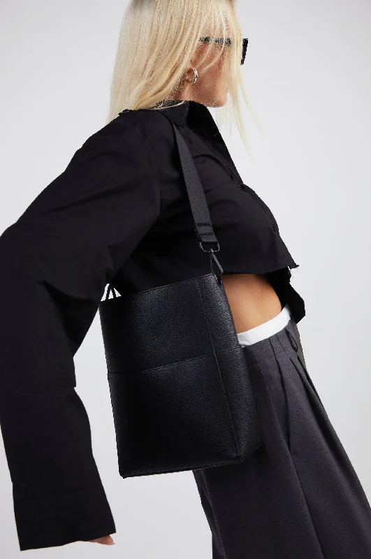 BOXY TOTE