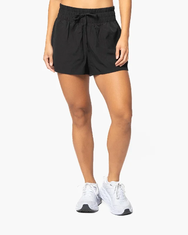 Knock Out Shorts - Black